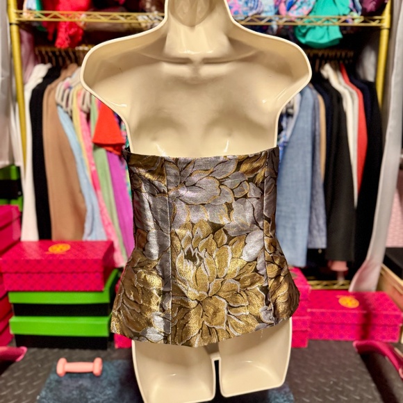 Lilly Pulitzer Camilo Top - Gold Metallic Peony Parade Brocade (Size 0) - Picture 2 of 10